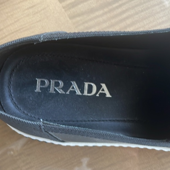 Prada men’s loafers 8.5 EU / 9.5 US in Charcol grey with Prada orange trim - Picture 3 of 8